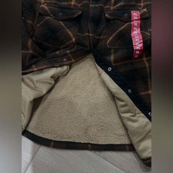 NWT Men’s Sherpa Lined Shacket- XL - Picture 4 of 4